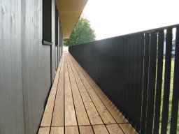 Aussengelaender lackiert-001